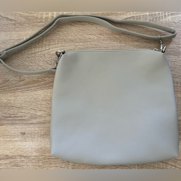 Benoss Milan Bag - Picture 3 of 6